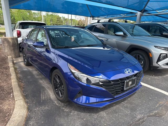 Used 2023 Hyundai Elantra SEL image 1