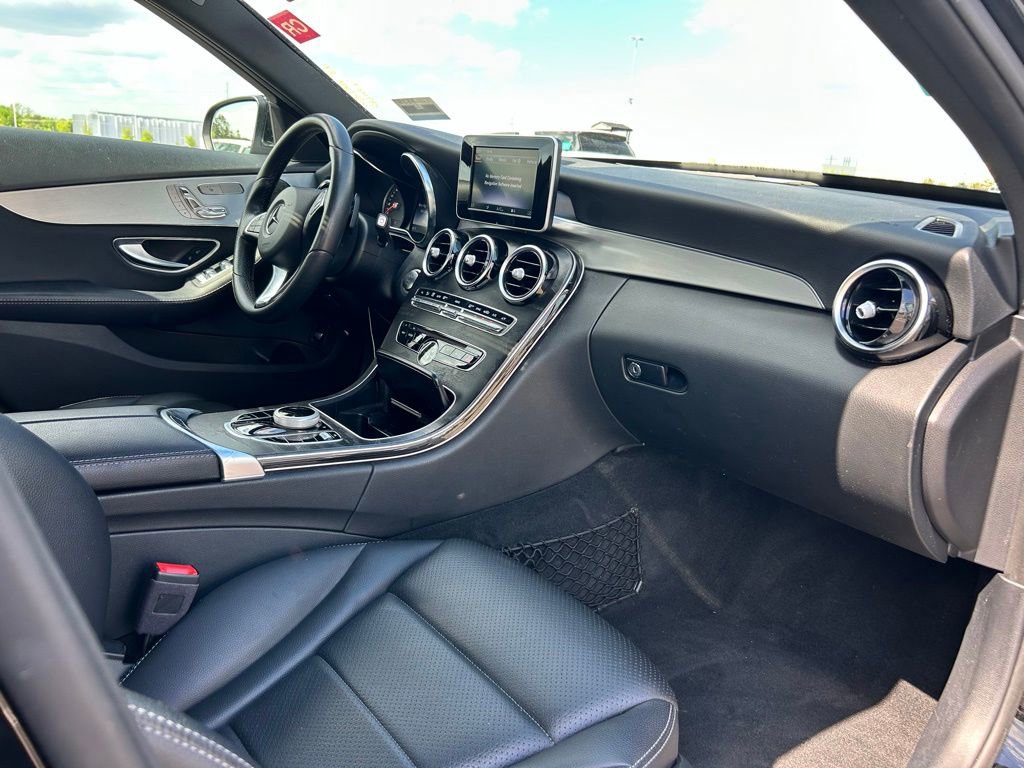 Used 2018 Mercedes-Benz C 300 4MATIC Sedan image 10