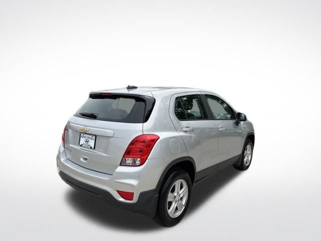 Used 2019 Chevrolet Trax LS w/ LPO, Protection Package AWD/4WD image 3