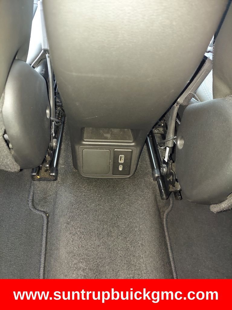 Used 2024 Buick Encore GX Sport Touring image 15