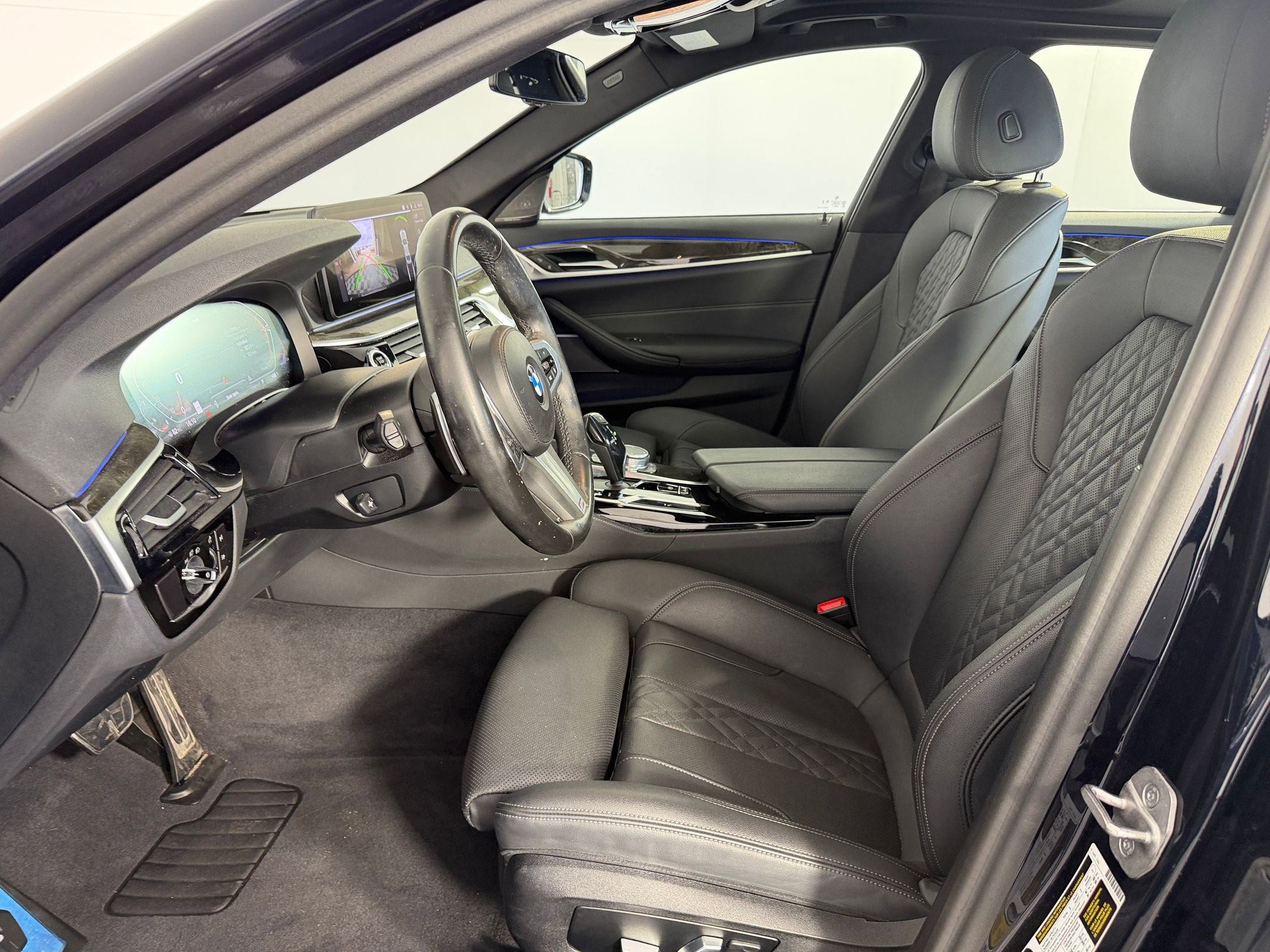 Used 2023 BMW 540i w/ M Sport Package RWD image 5