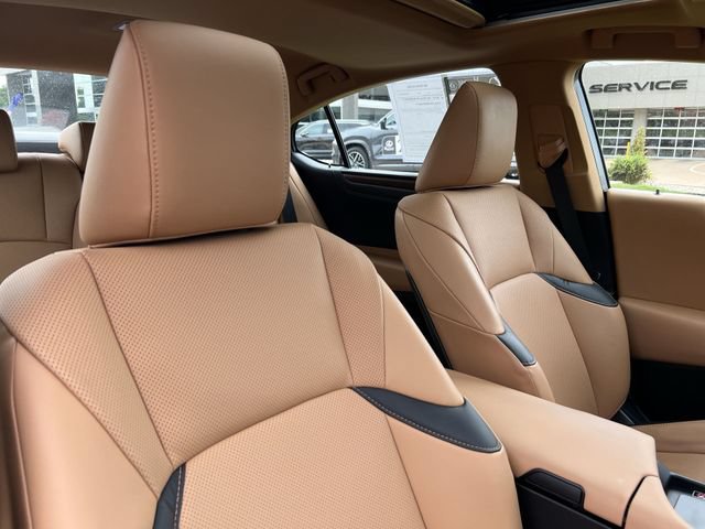 Certified 2025 Lexus ES 350 w/ Premium Package FWD image 23