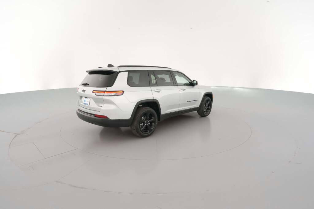 New 2025 Jeep Grand Cherokee L Limited w/ Black Appearance Package image 12