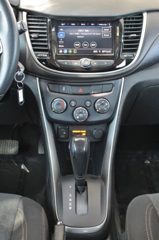 Used 2020 Chevrolet Trax LS image 15