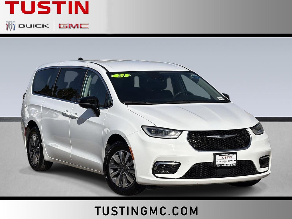 Used 2024 Chrysler Pacifica Limited FWD image 1