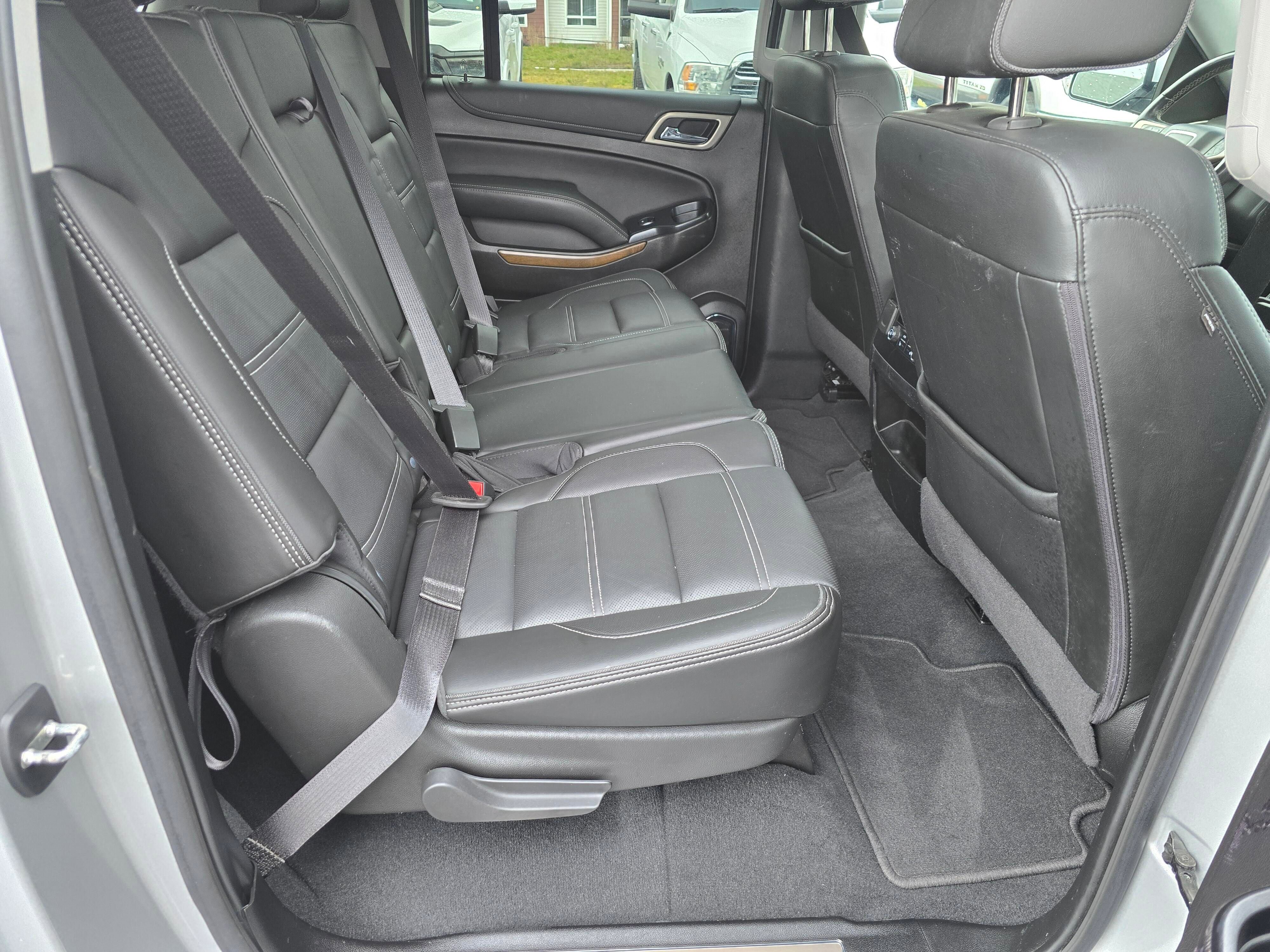 Used 2020 GMC Yukon XL Denali w/ Denali Premium Package image 33