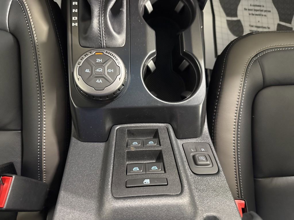 New 2025 Ford Bronco Outer Banks w/ Sasquatch Package image 28