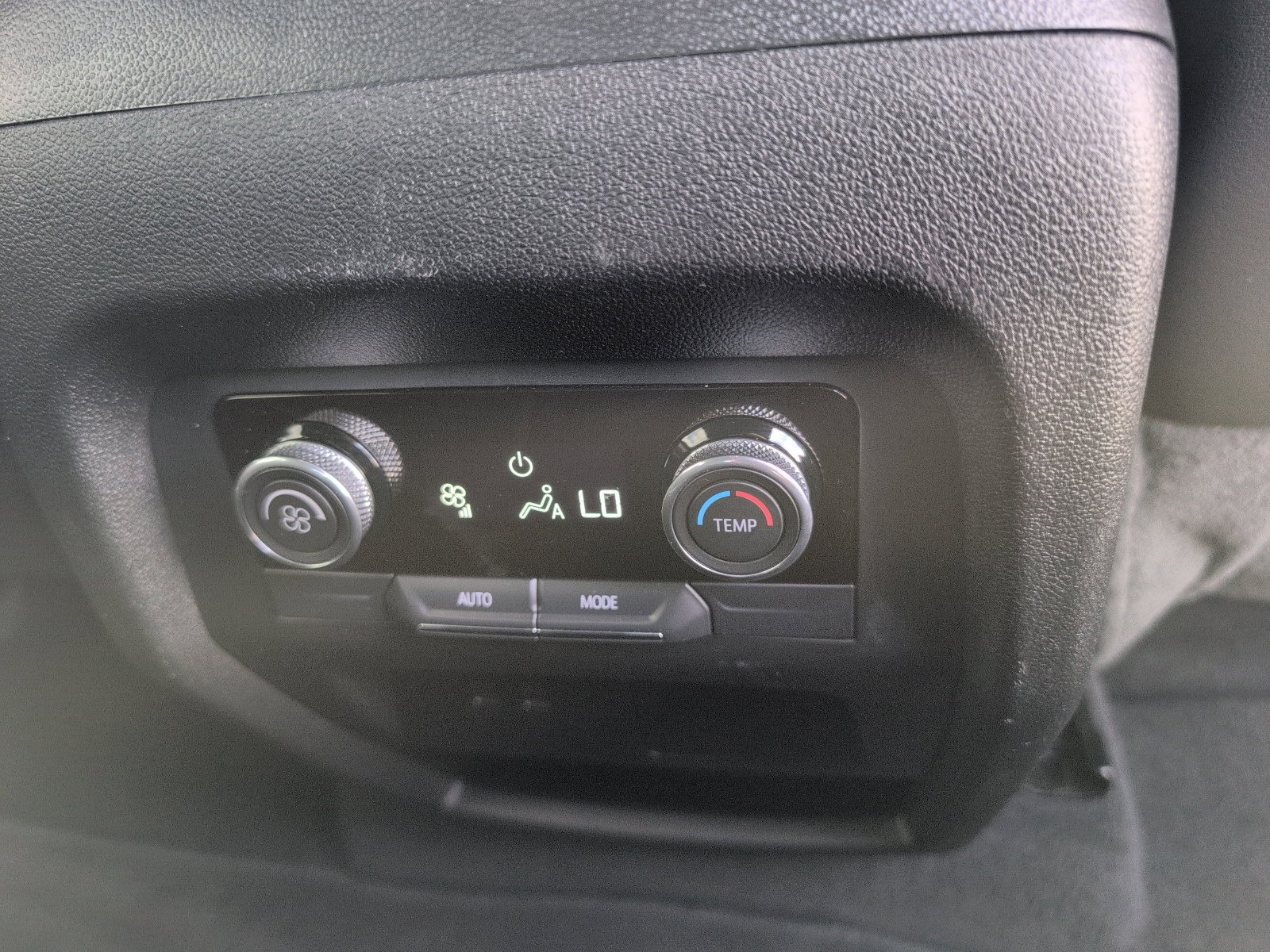 Used 2025 Buick Enclave Preferred image 12