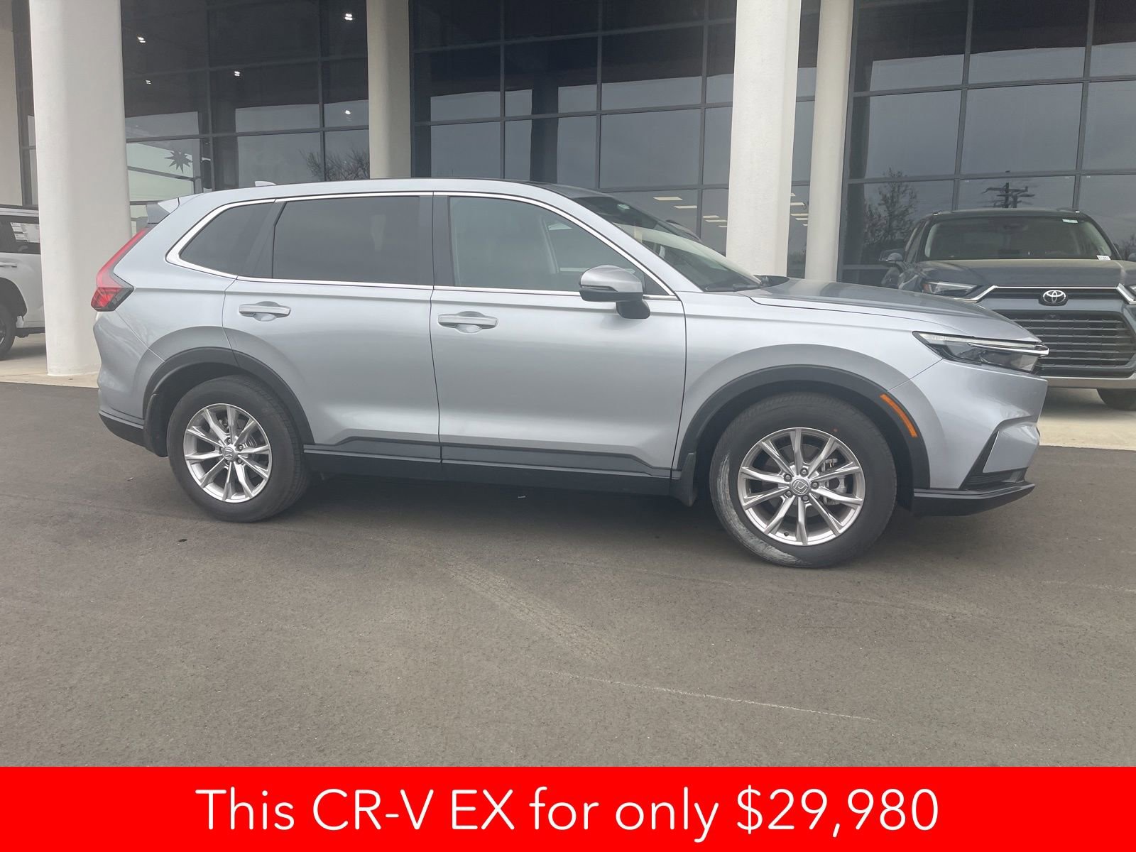 Used 2023 Honda CR-V EX image 5