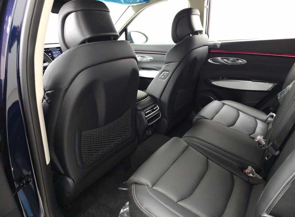 Used 2026 Genesis GV70 2.5T Select AWD/4WD image 28