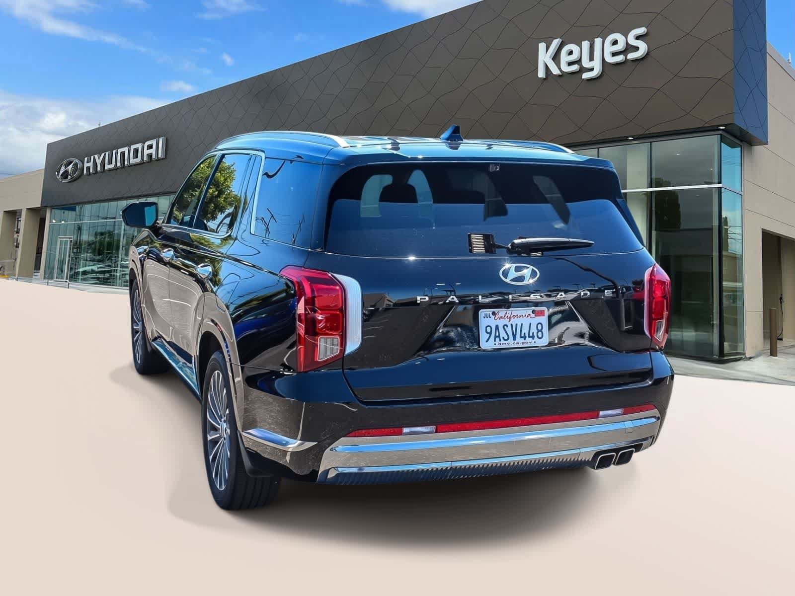 Used 2023 Hyundai Palisade Calligraphy w/ Cargo Package FWD image 7