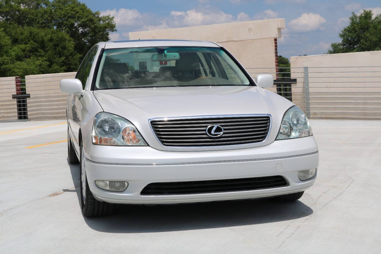 Used 2001 Lexus LS 430 RWD image 10