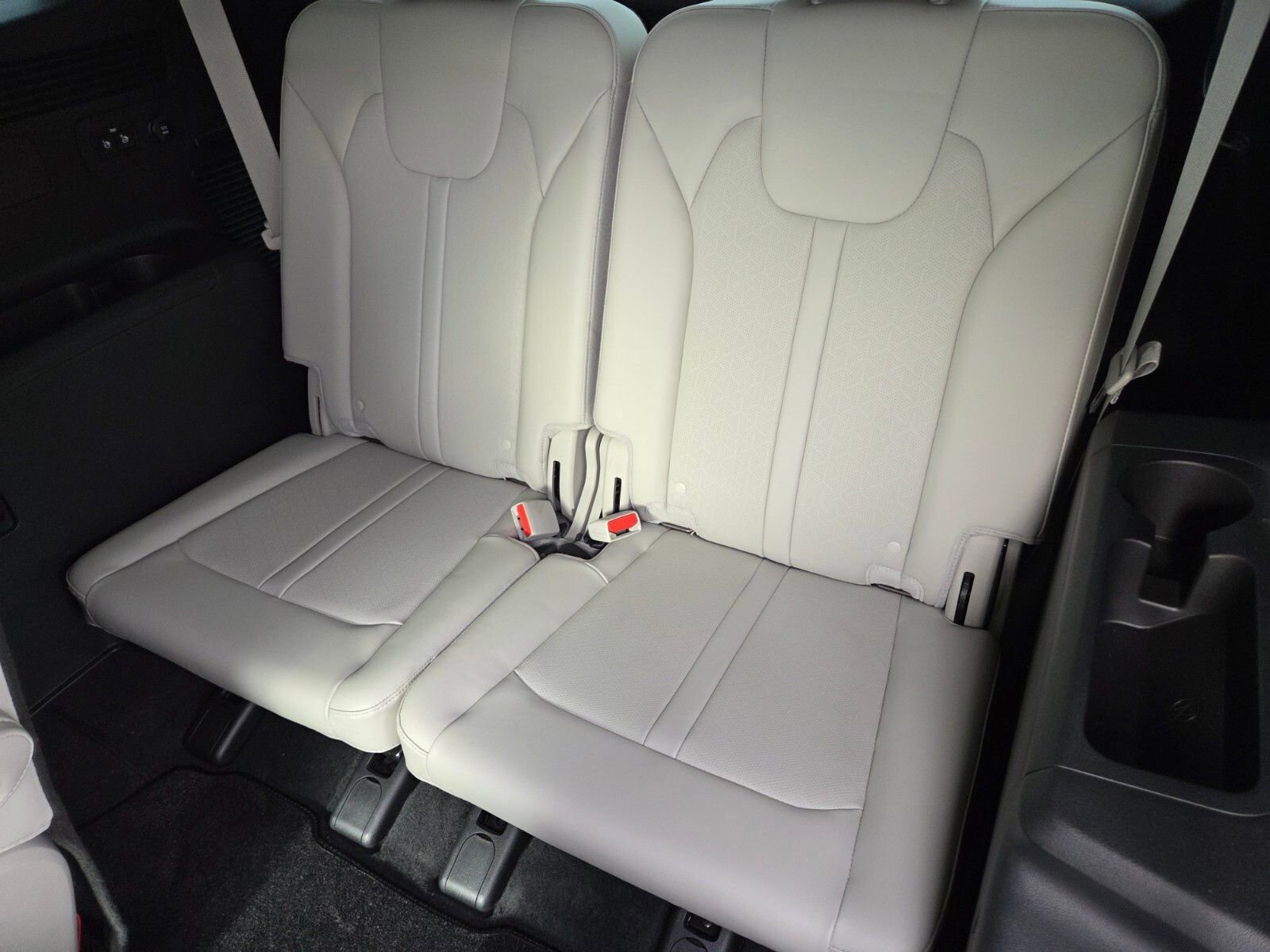 Used 2023 Kia Sorento EX w/ Panoramic Sunroof Package image 13