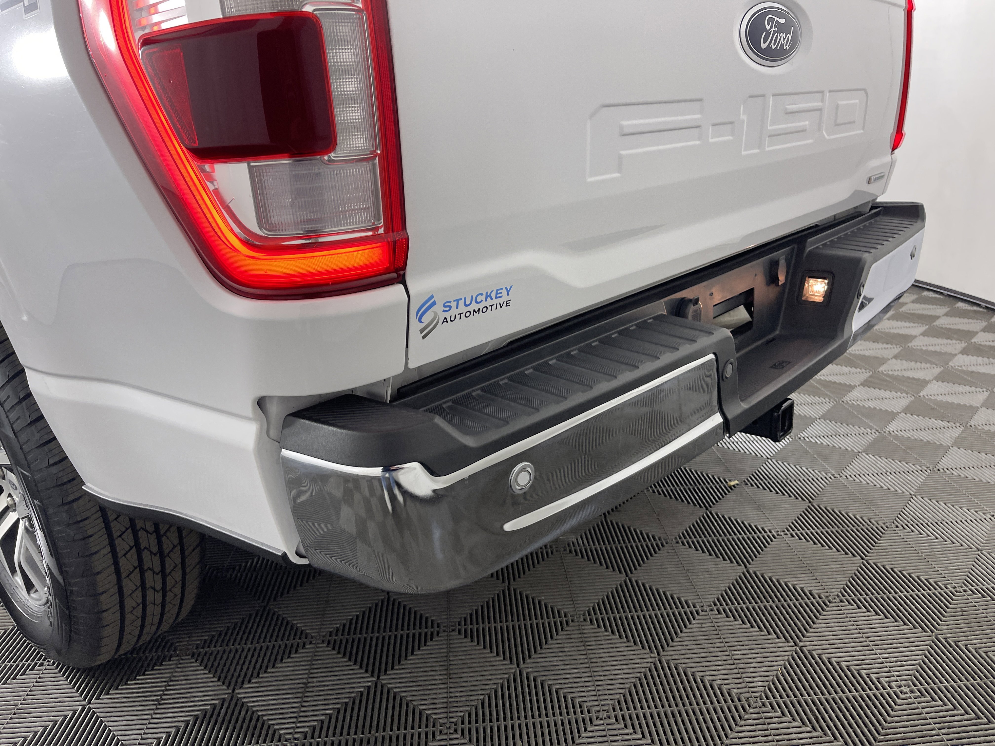 Used 2022 Ford F150 Lariat w/ Equipment Group 501A Mid image 6