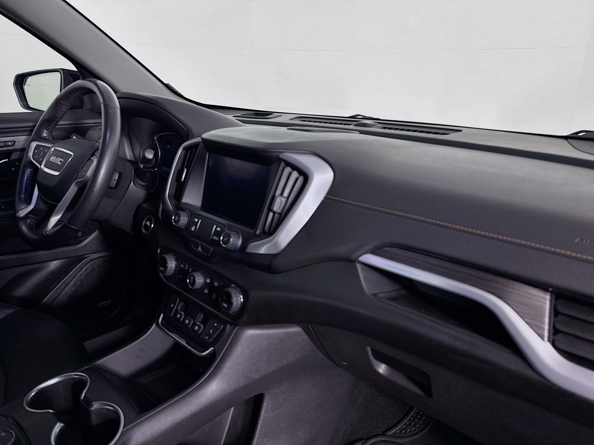 Used 2020 GMC Terrain SLT w/ Preferred Package image 29