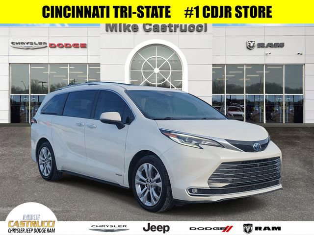 Used 2021 Toyota Sienna Platinum image 1