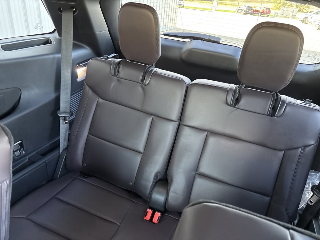 New 2026 Ford Explorer Platinum image 32