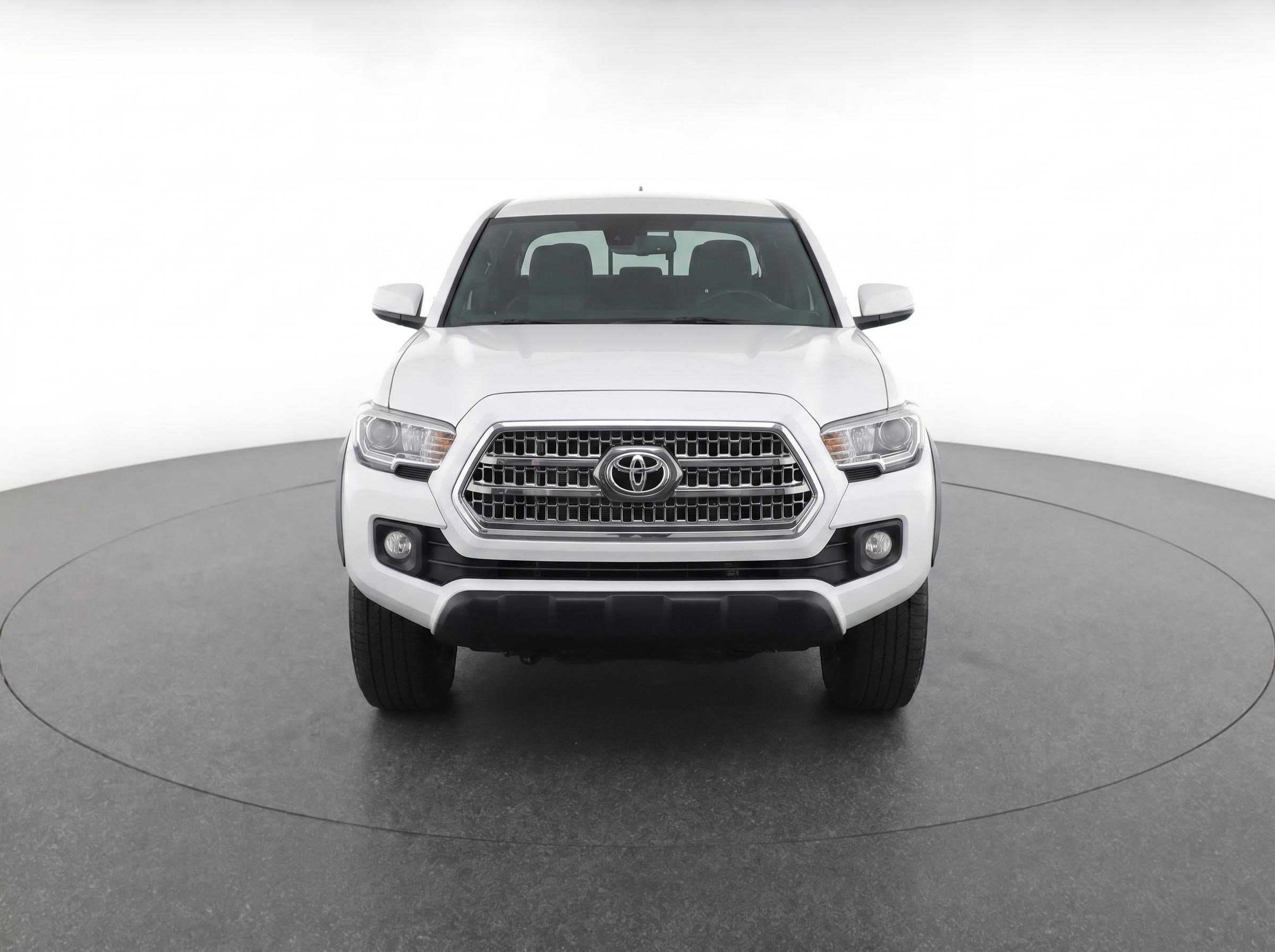 Used 2017 Toyota Tacoma TRD Off-Road w/ Tow Package (A/T) AWD/4WD image 5