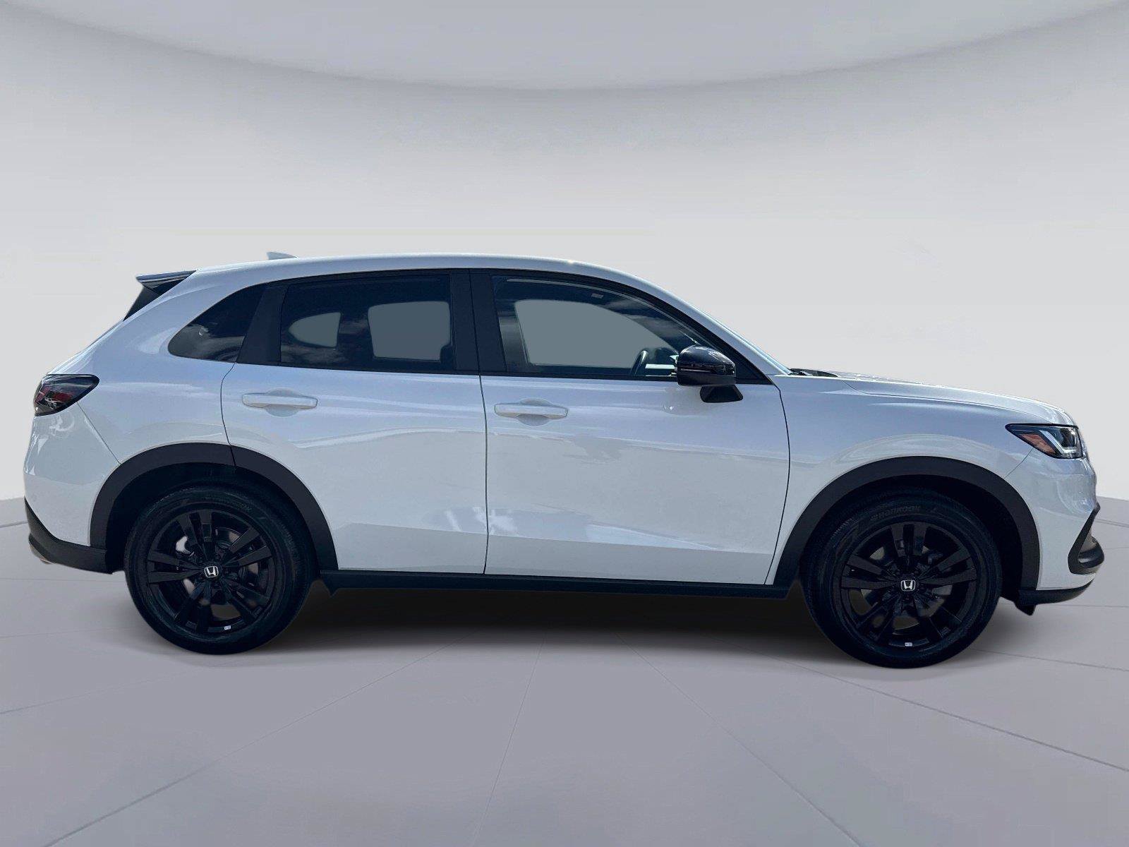 Used 2026 Honda HR-V Sport image 2