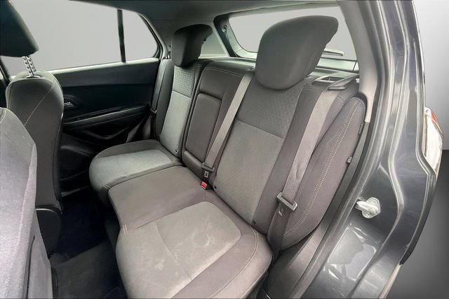 Used 2019 Chevrolet Trax LS FWD image 25