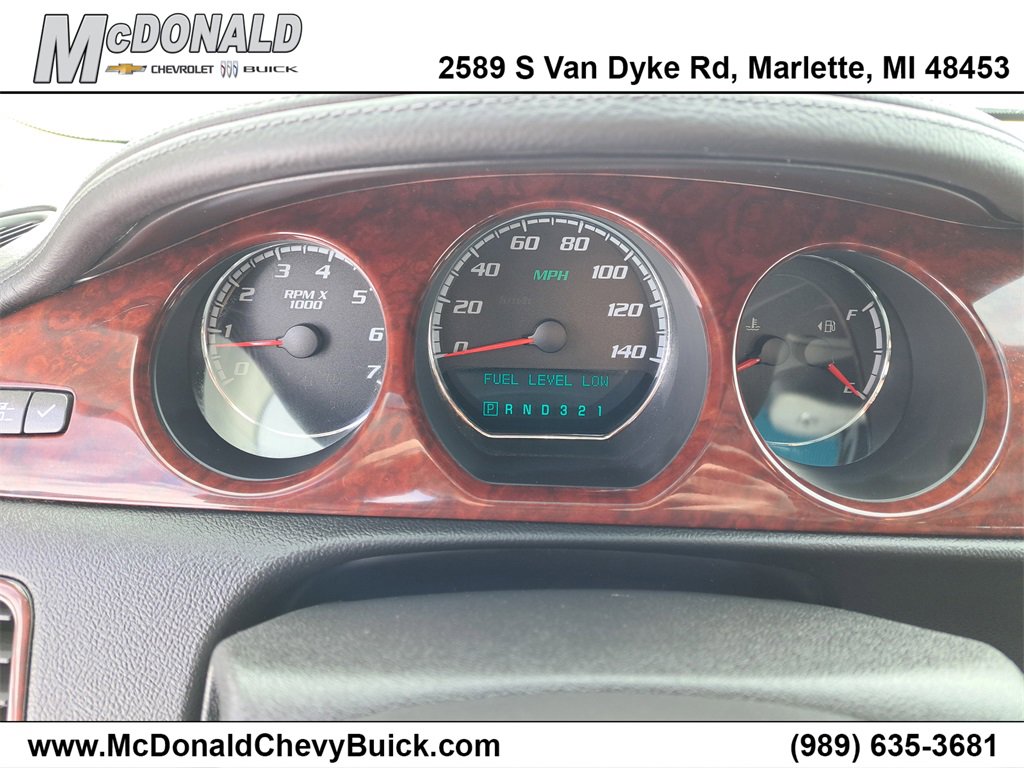 Used 2009 Buick Lucerne Super image 9