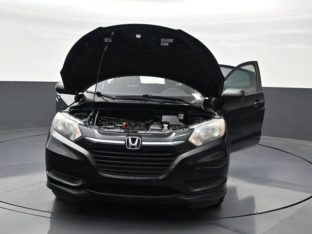 Used 2018 Honda HR-V LX image 36