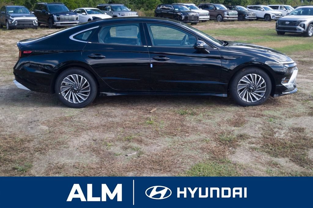 New 2025 Hyundai Sonata SEL FWD image 5