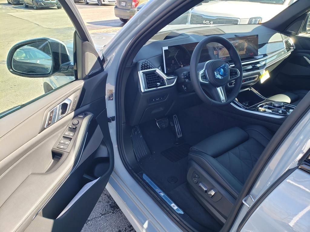 New 2026 BMW X5 xDrive40i w/ M Sport Package image 6
