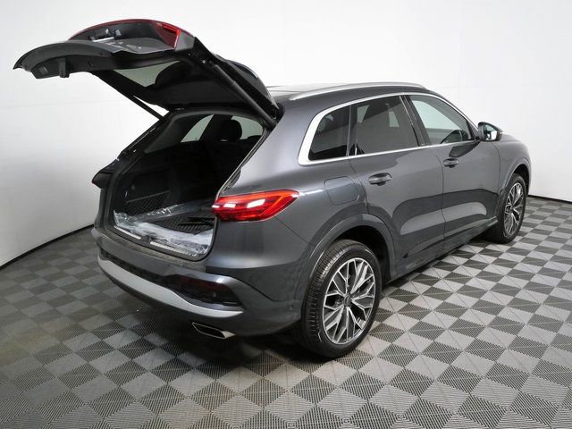 Used 2025 Audi Q5 Premium Plus w/ Premium Plus AWD/4WD image 27