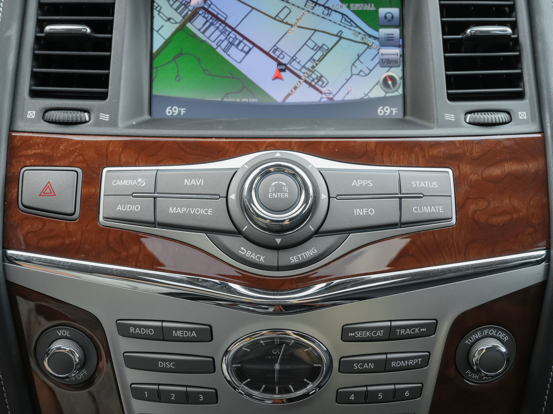 Certified 2019 INFINITI QX80 Luxe w/ All-Season Package RWD image 15