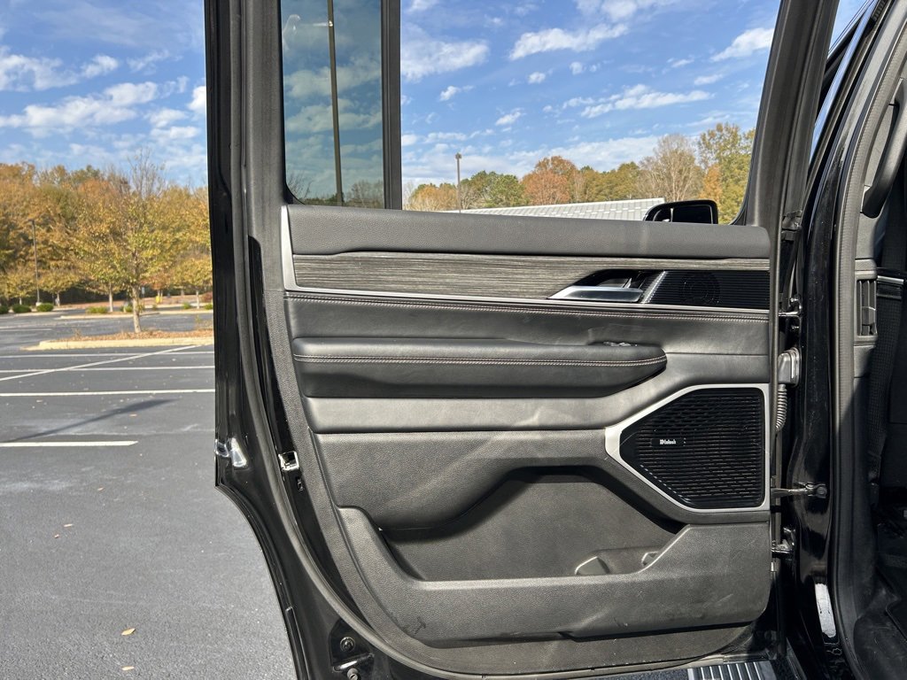 Used 2022 Jeep Wagoneer Series III w/ Premium Group I image 61