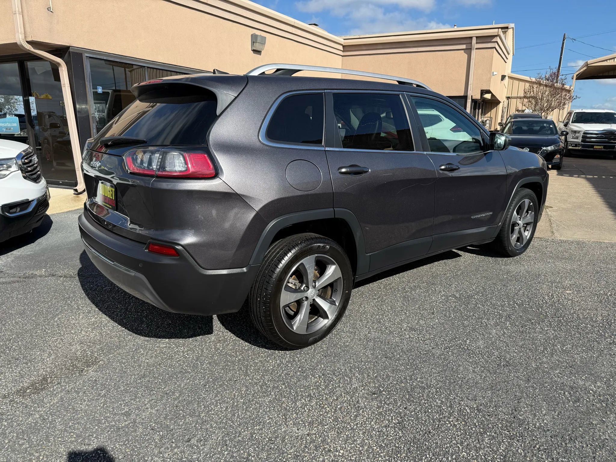 Used 2020 Jeep Cherokee Limited FWD image 5