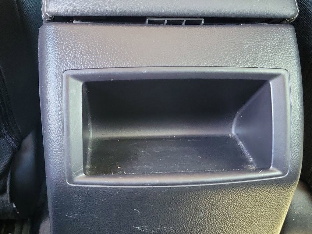 Used 2016 Subaru Outback 2.5i Premium image 12