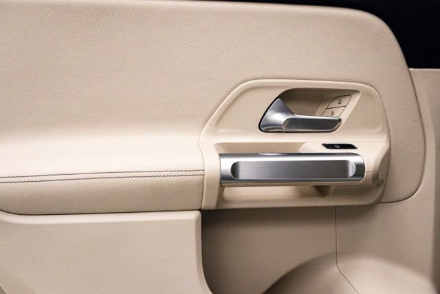 Used 2022 Mercedes-Benz GLB 250 4MATIC image 26