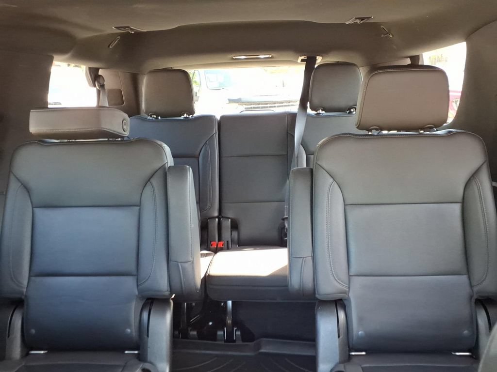 Used 2021 Chevrolet Tahoe Z71 w/ Luxury Package AWD/4WD image 26