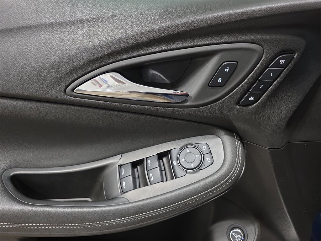 Certified 2023 Buick Encore GX Essence w/ Experience Buick Package image 29