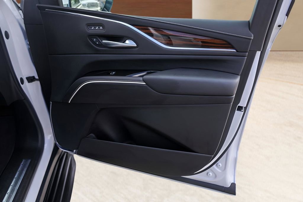 Certified 2023 Cadillac Escalade Premium Luxury image 31