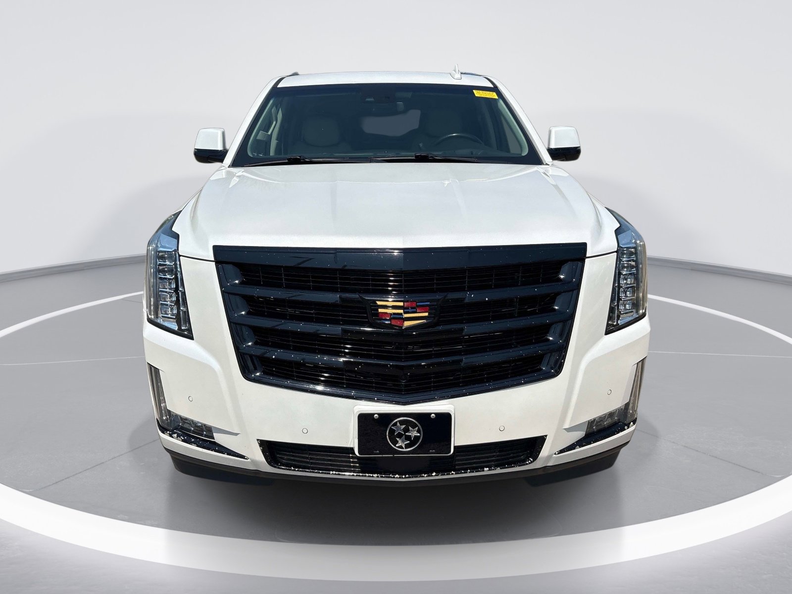 Used 2018 Cadillac Escalade Premium Luxury image 2