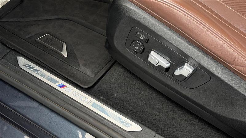 Used 2022 BMW X5 M50i AWD/4WD image 25