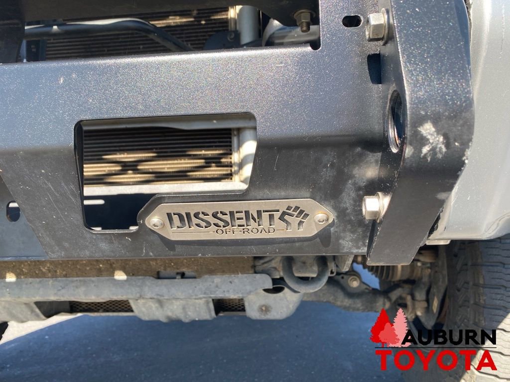 Used 2016 Toyota 4Runner SR5 AWD/4WD image 5