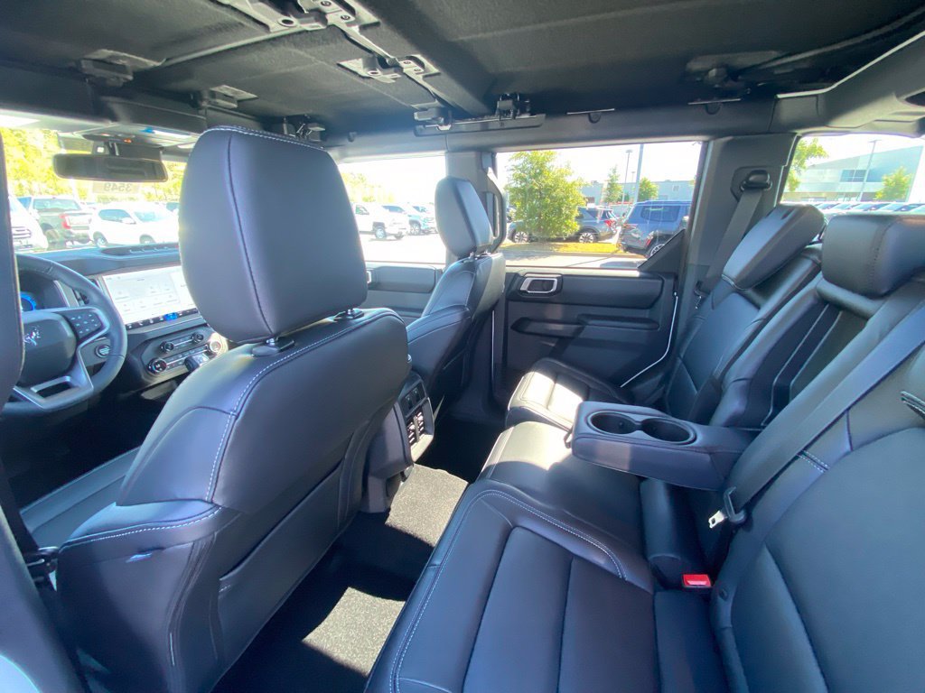 New 2026 Ford Bronco Outer Banks w/ Sasquatch Package AWD/4WD image 25