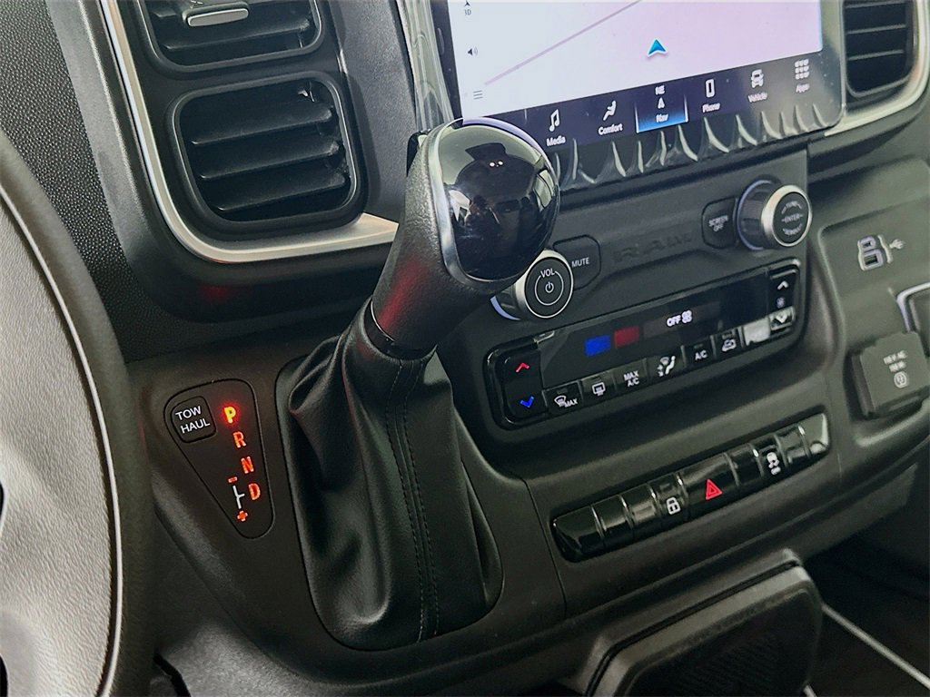 New 2026 RAM ProMaster 2500 w/ Quick Order Package 22G SLT image 12