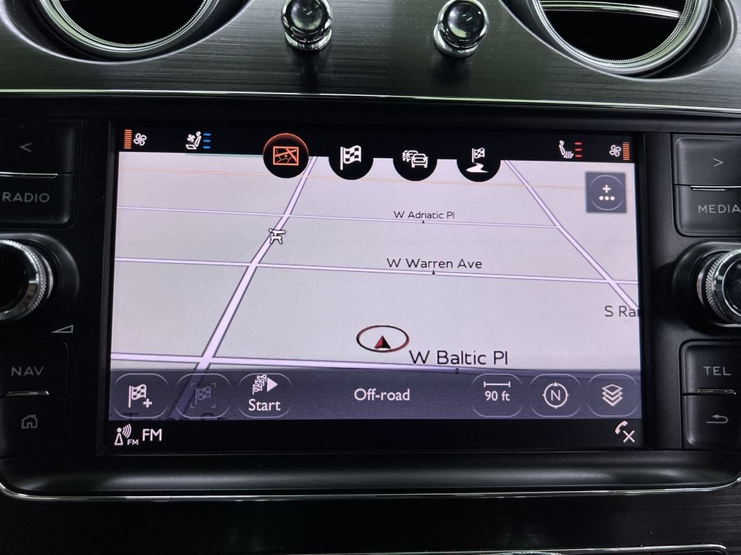 Used 2018 Bentley Bentayga AWD/4WD image 22