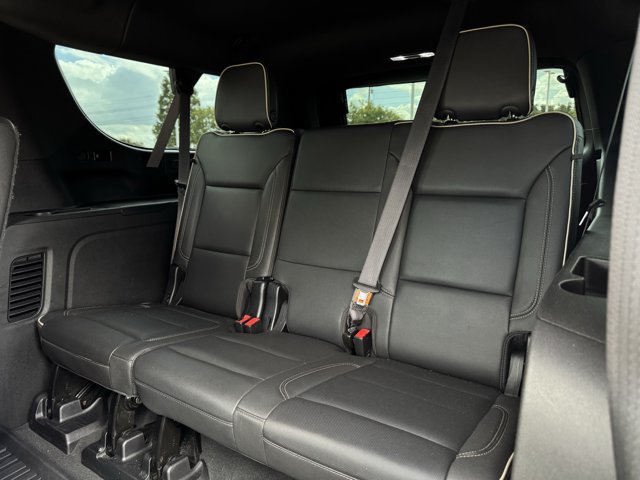 Used 2023 GMC Yukon XL SLT RWD image 30