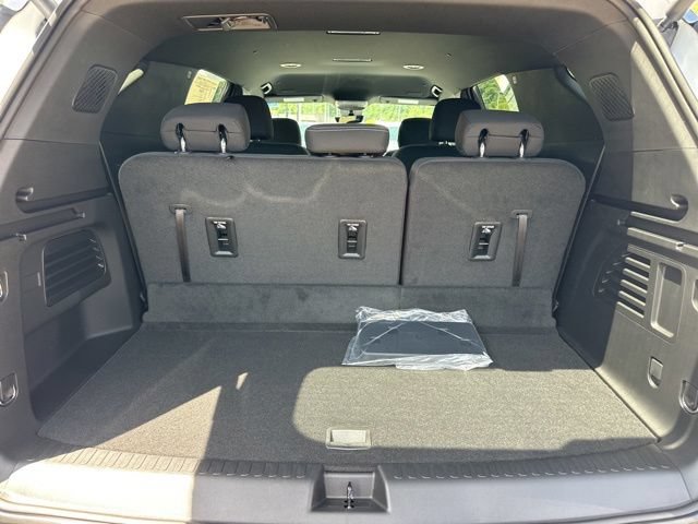 New 2026 Chevrolet Traverse LT w/ Driver Confidence Package FWD image 4
