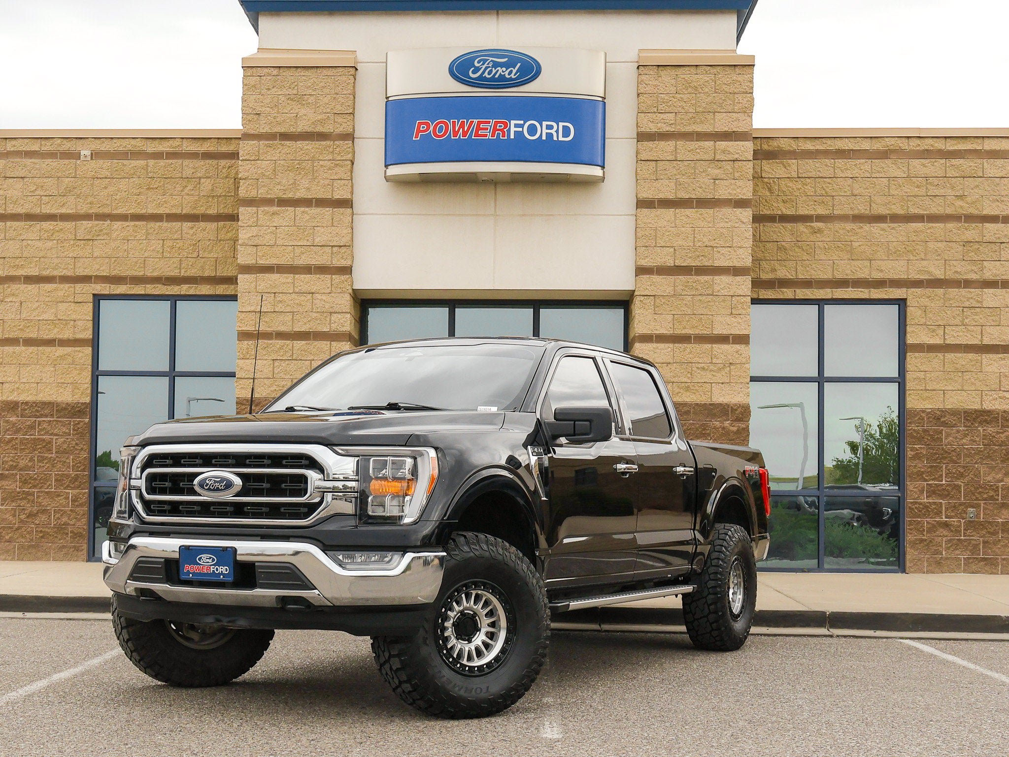 Used 2023 Ford F150 XLT w/ Equipment Group 302A High AWD/4WD image 2