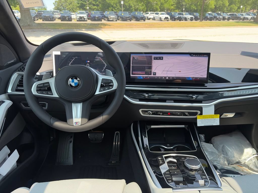 New 2027 BMW X7 xDrive40i w/ M Sport Package AWD/4WD image 10