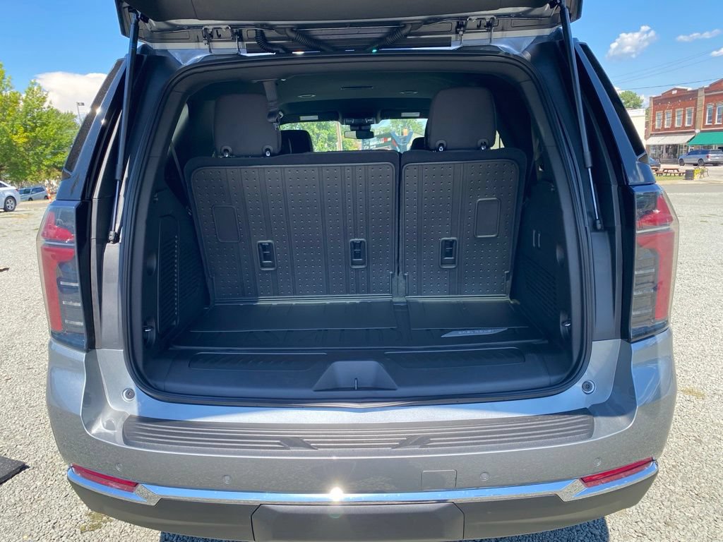 New 2026 Chevrolet Tahoe LS w/ LPO, Dark Essentials Package AWD/4WD image 19