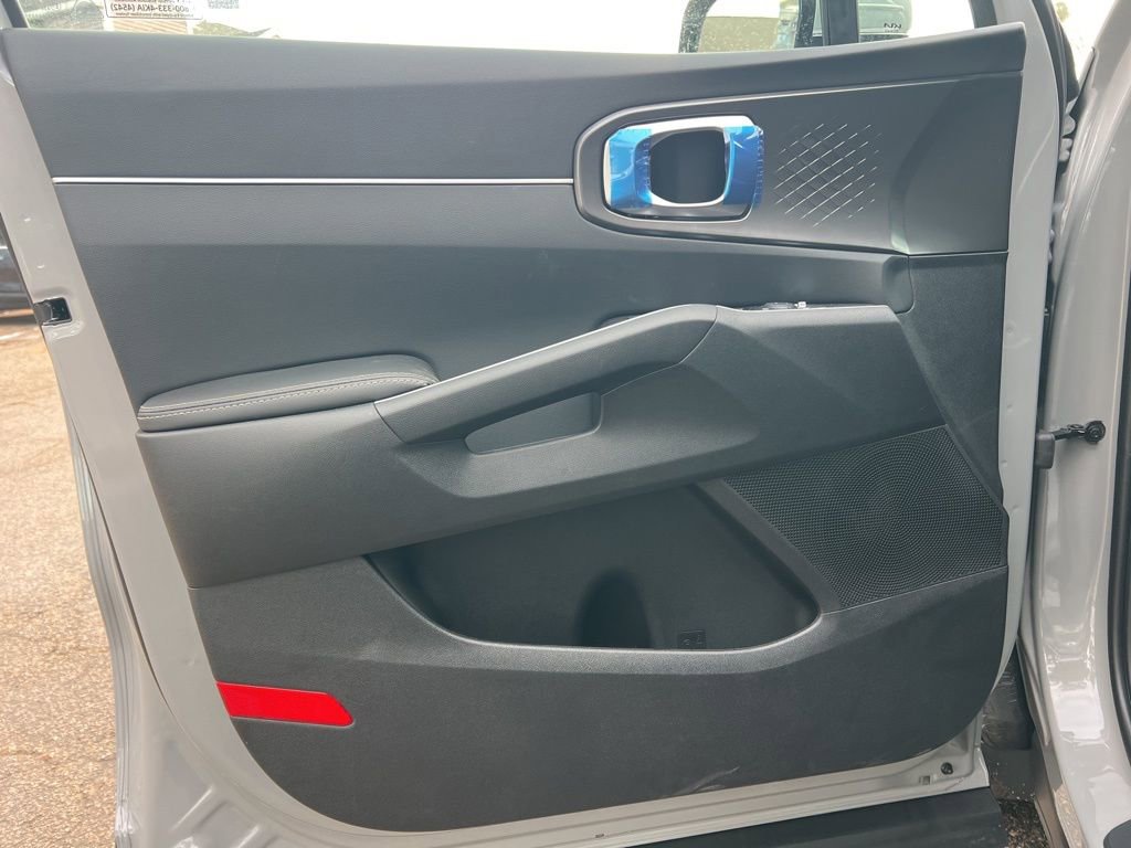 New 2026 Kia Sorento S w/ S Panoramic Sunroof Package image 8