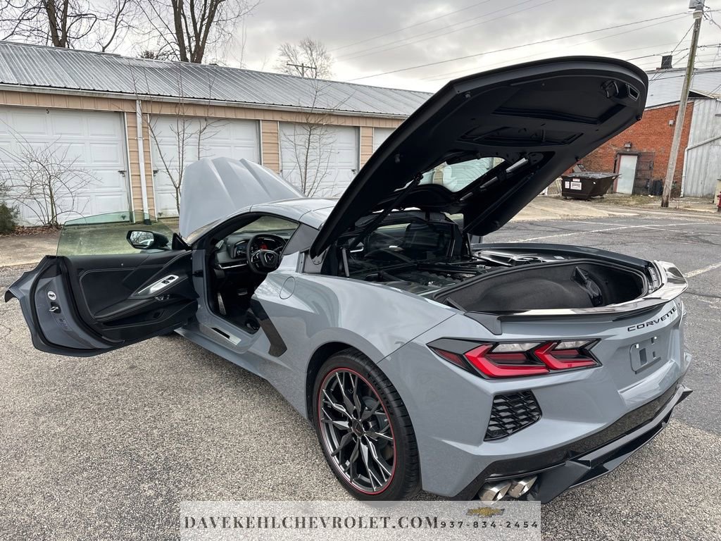 Used 2025 Chevrolet Corvette Stingray Coupe w/ 1LT image 28